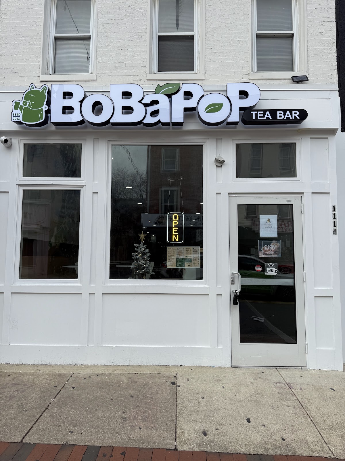 BoBaPoP Tea Bar- Baltimore interior