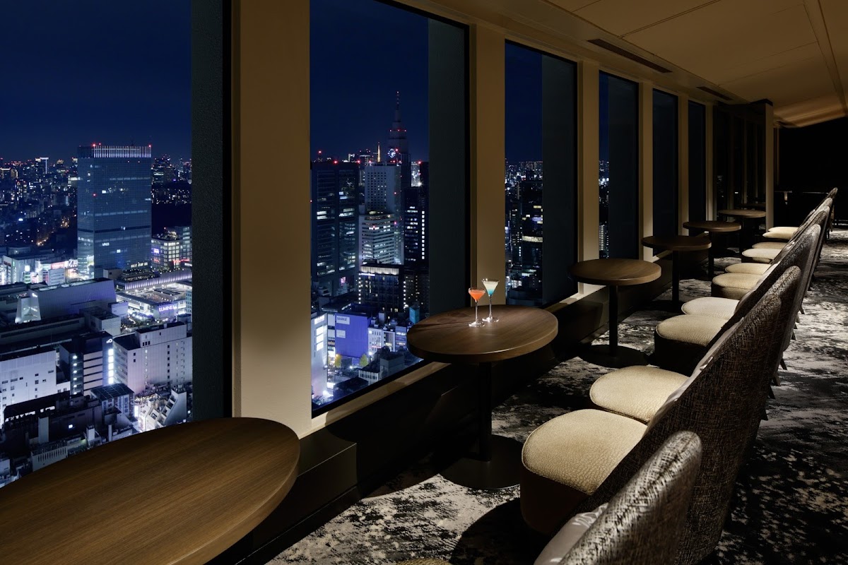 Sky Lounge Aurora interior