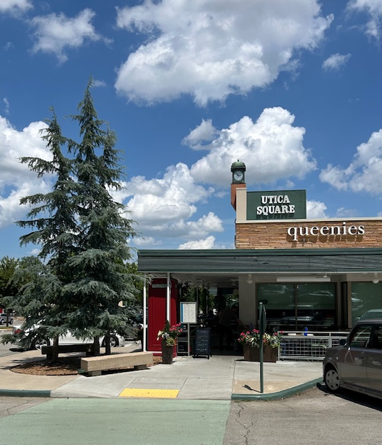 Queenies interior