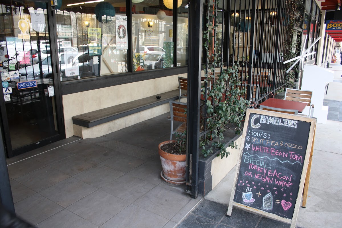 Chamblin's Uptown interior