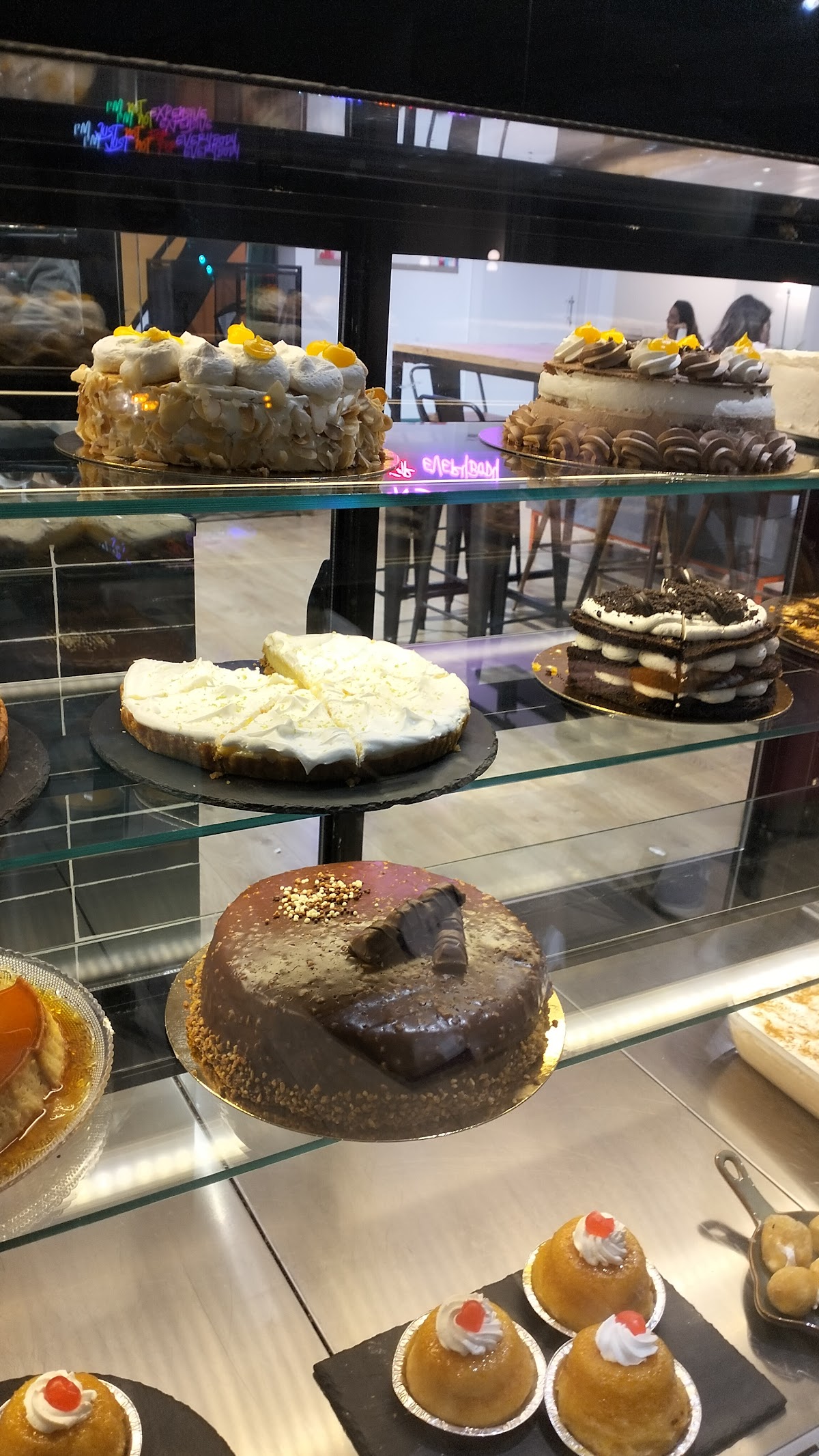 Bou Café interior