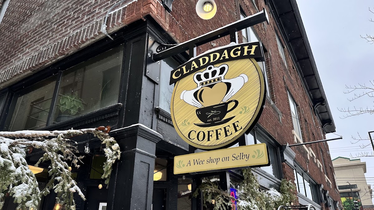 Claddagh A Wee Shop interior