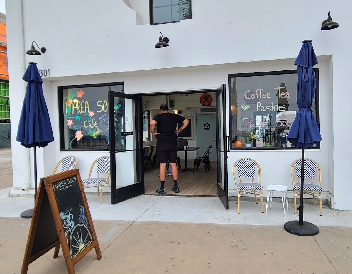 Marea Sol Cafe interior