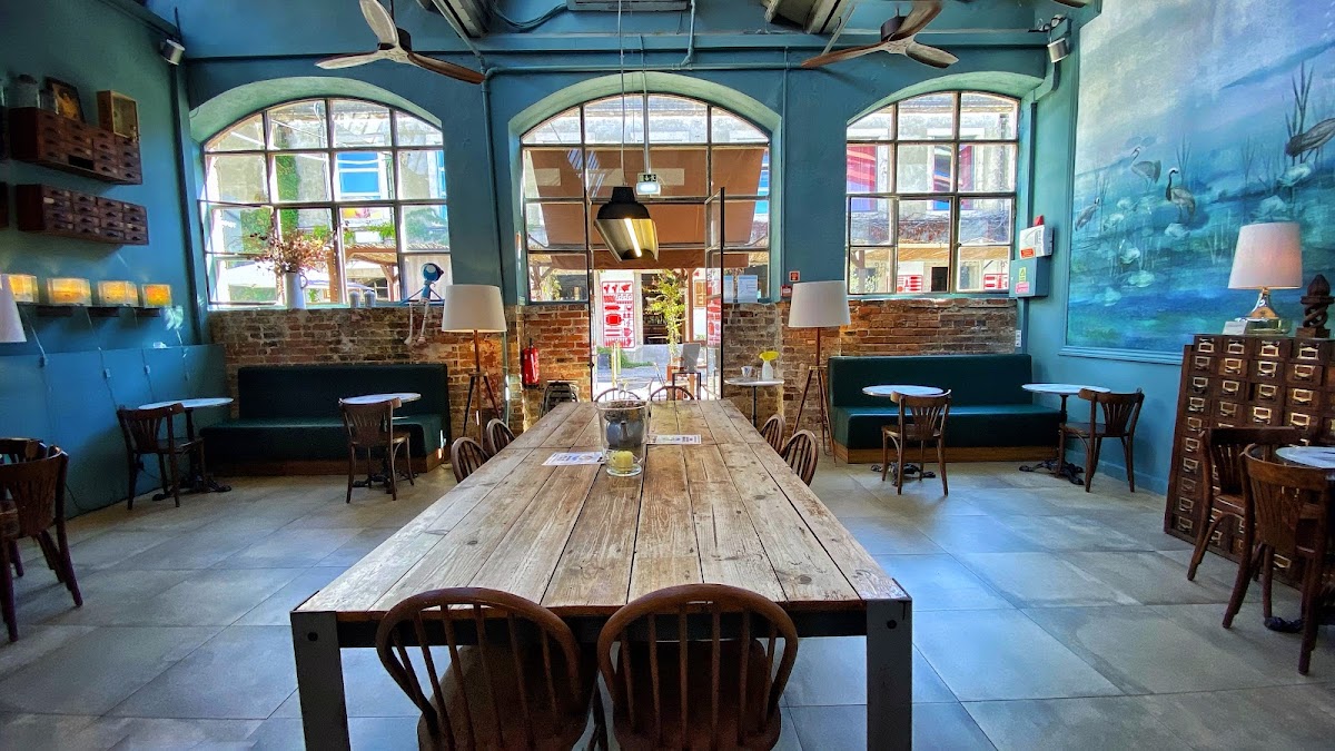Landeau Chocolate interior
