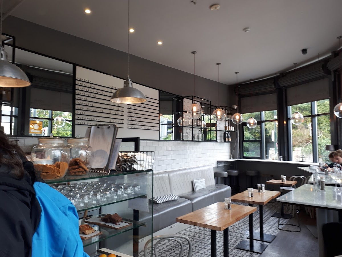 Mima Coffee Company interior