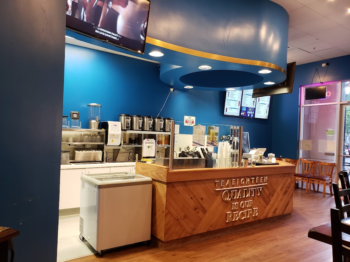 Tea 18 interior