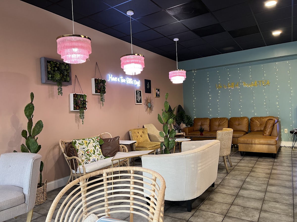 Tea LaLa Boba & Che interior