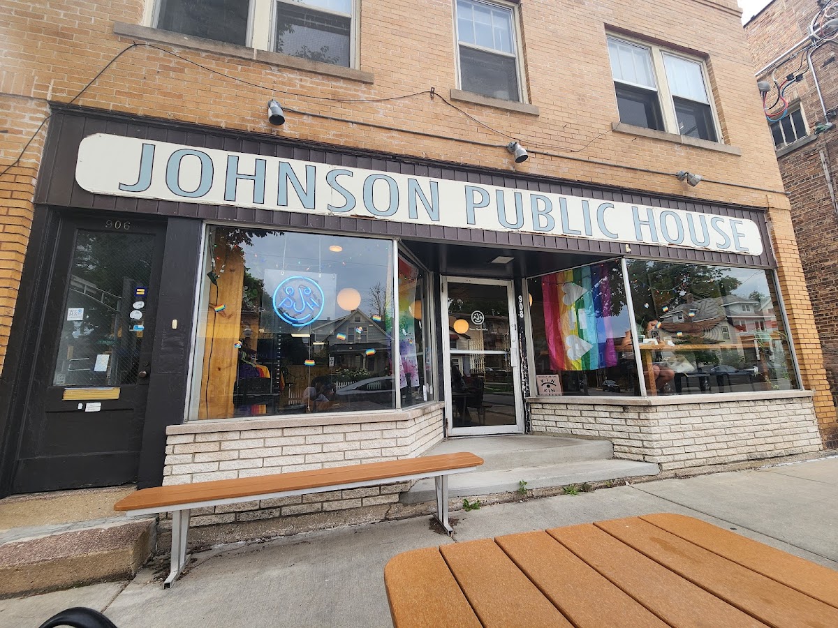 Johnson Public House interior