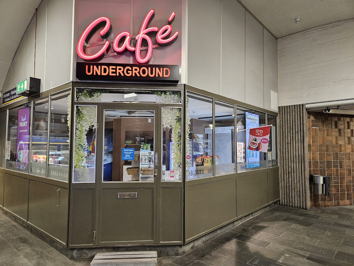 Café Underground interior