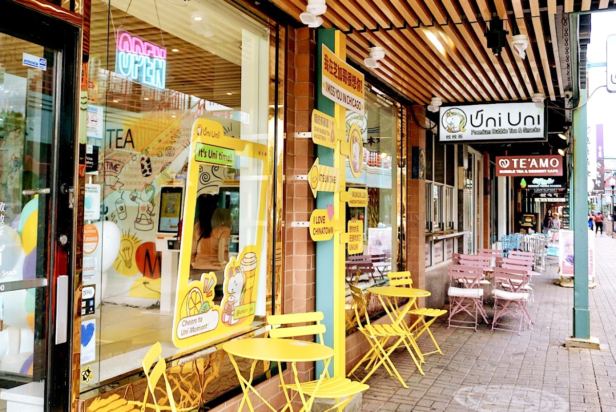 Uni Uni Bubble Tea interior