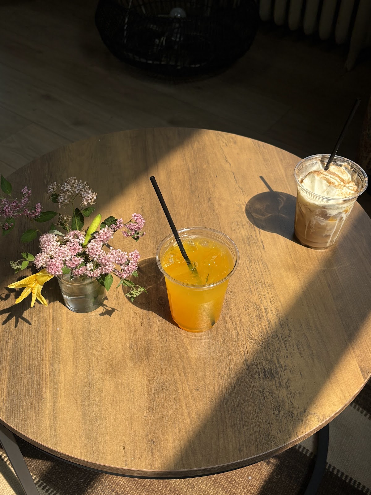 Deep Time Coffee interior