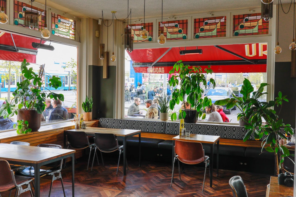Café Vrijdag Amsterdam interior
