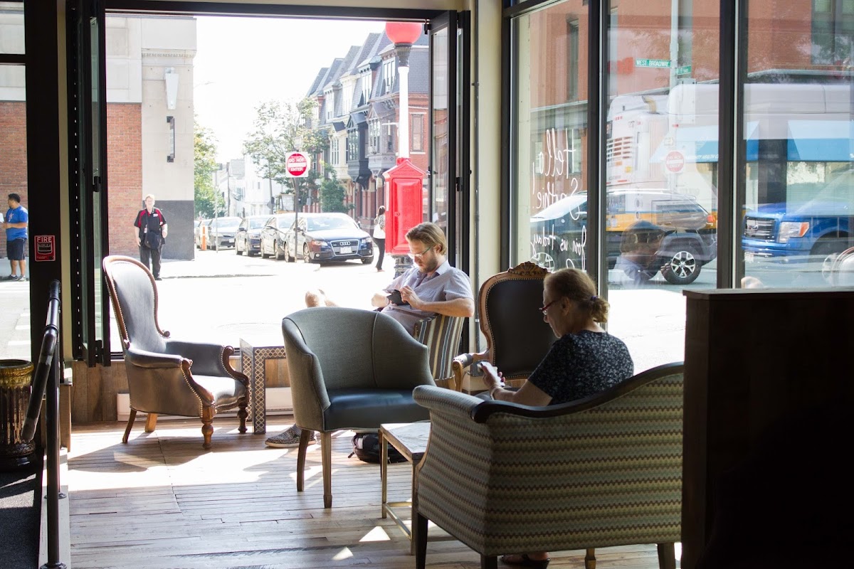 Caffè Nero interior