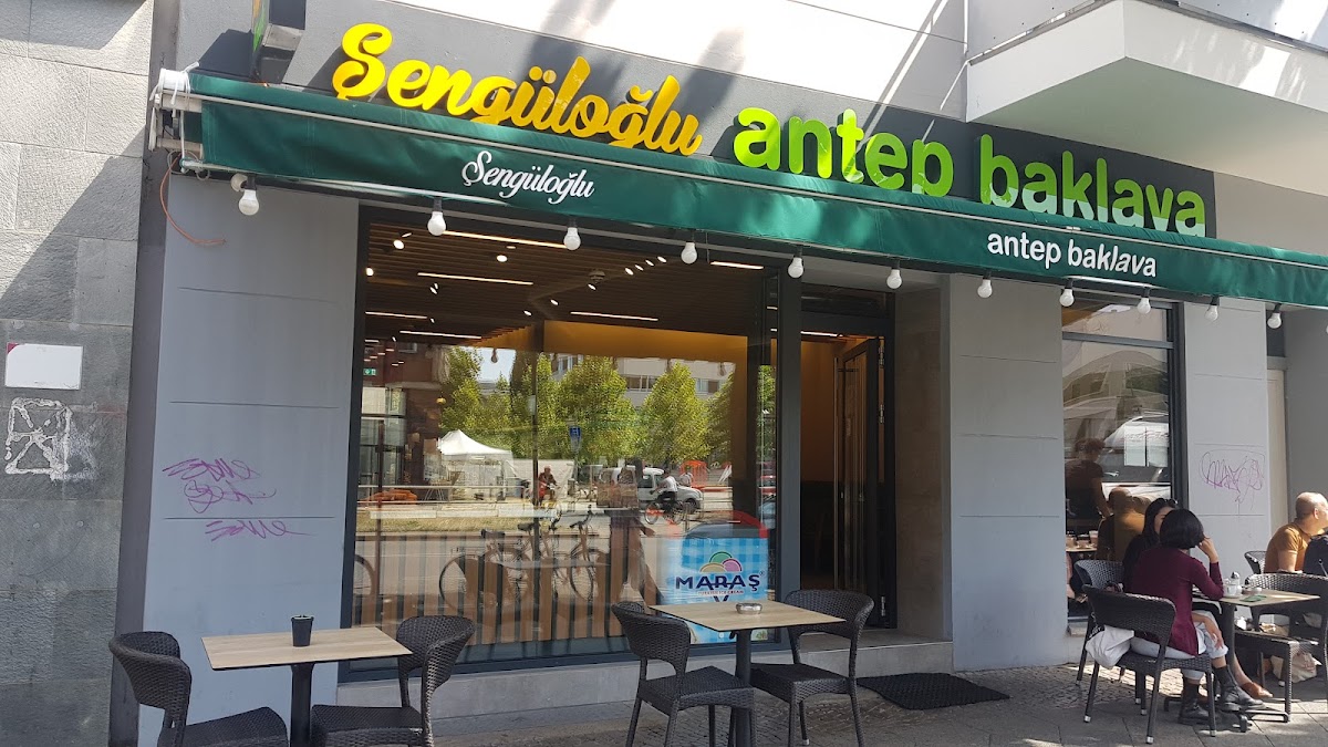 Senguloglu Antep Baklava Cafe interior