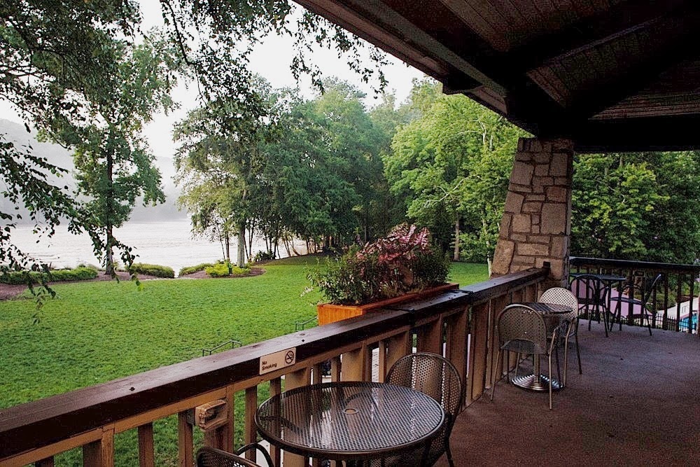 Chattahoochee Coffee Company - Riverside interior