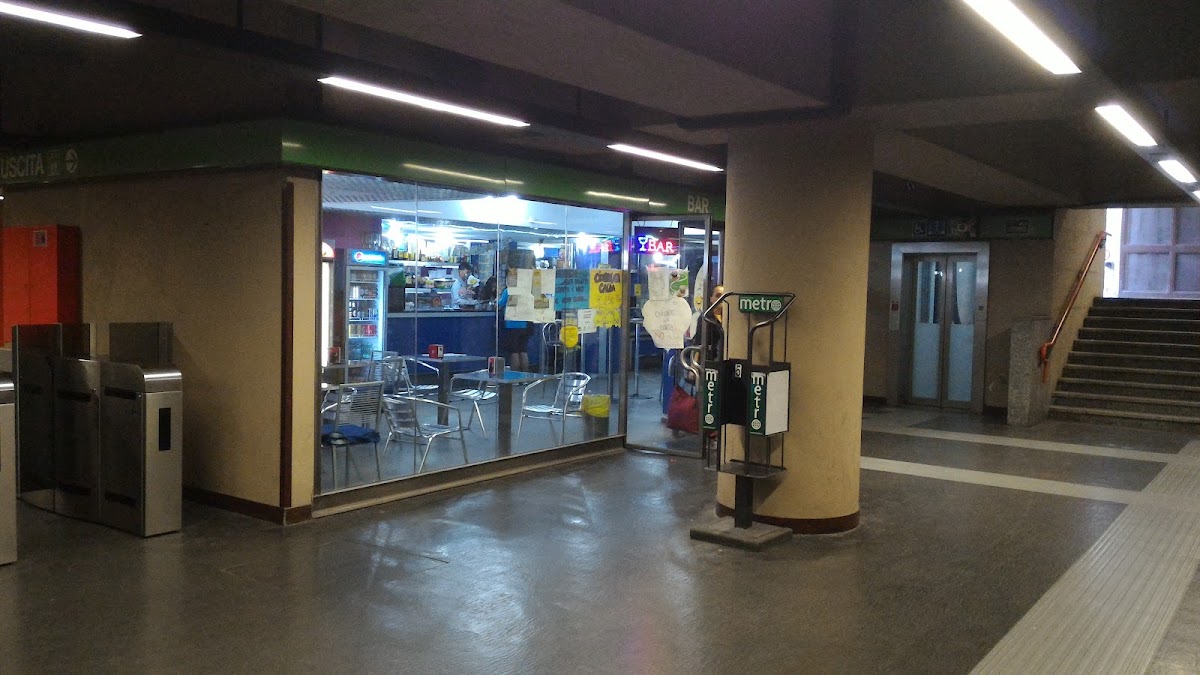 Bar M2 interior