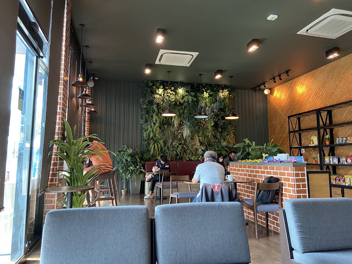 Cafe Amazon interior