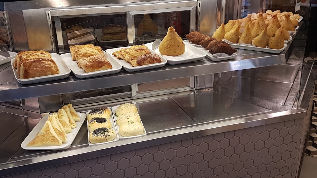 Nicola Lancheteria interior
