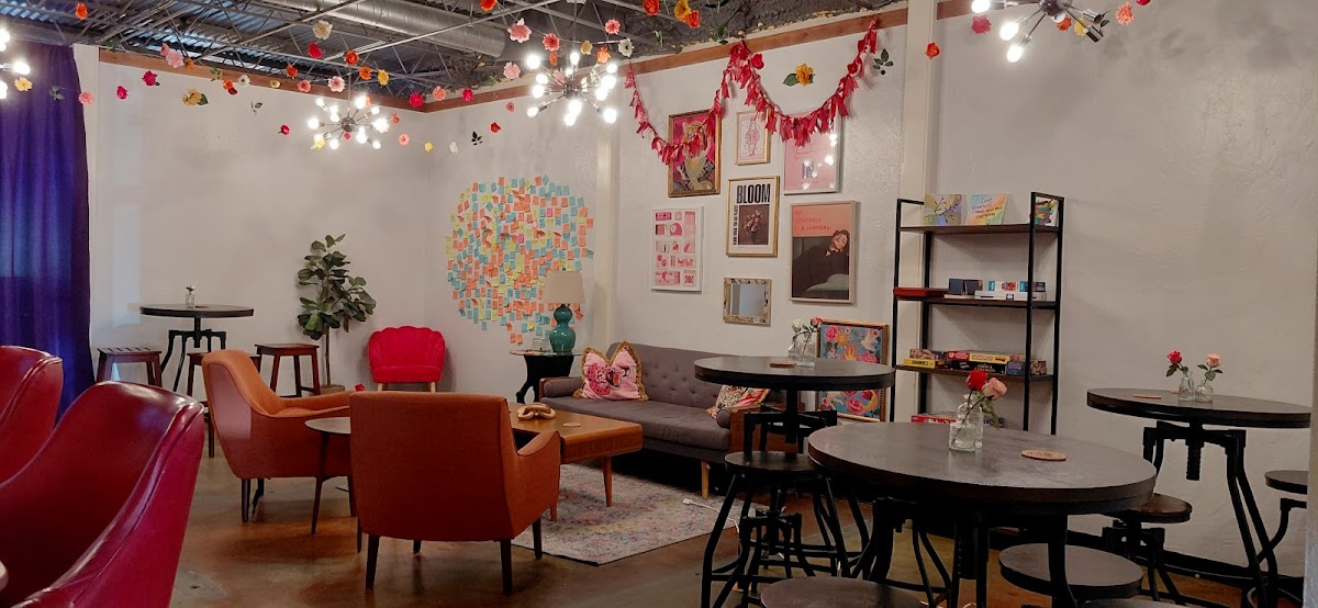 Los Tres Cafesitos interior