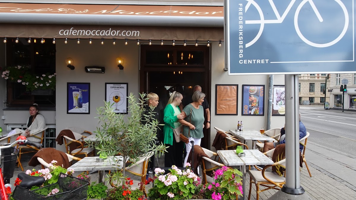 Café Moccador interior