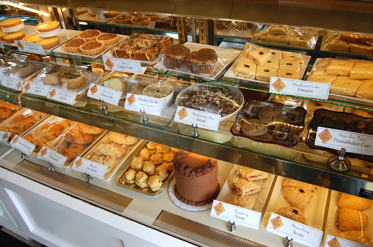 Sip Champagne and Dessert Bar interior