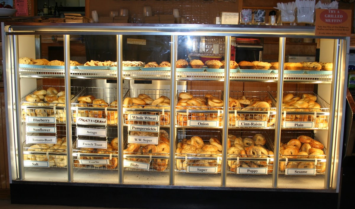 Mister Bagel interior