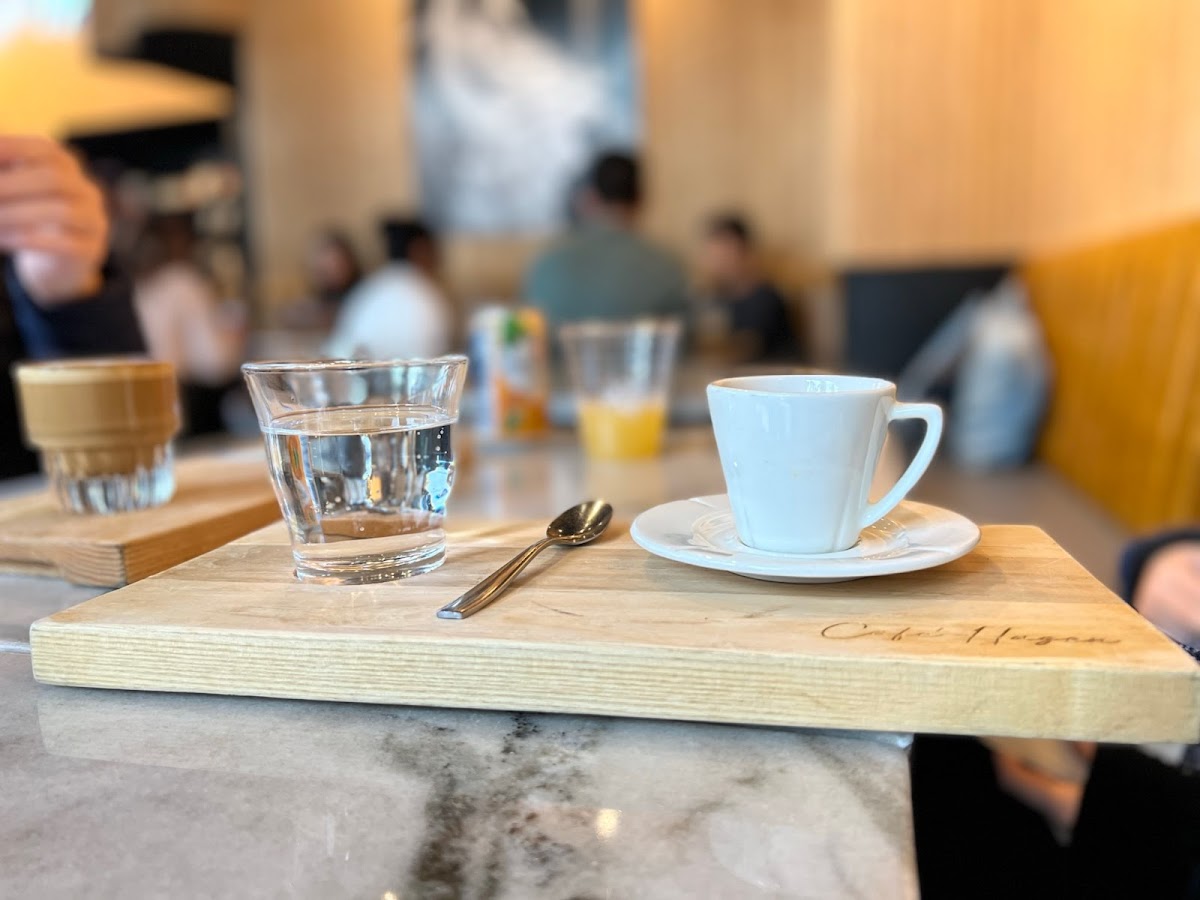 Cafe Hagen interior