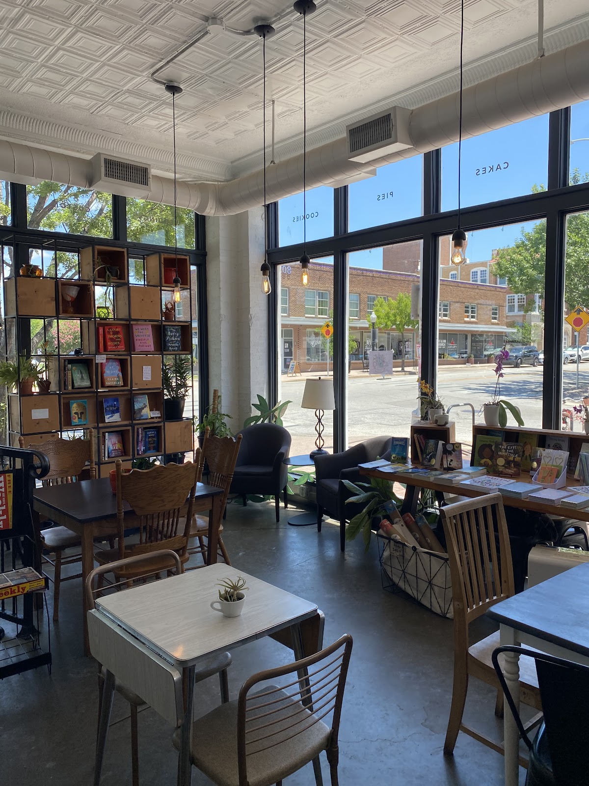 Photo of Leaves Book and Tea Shop