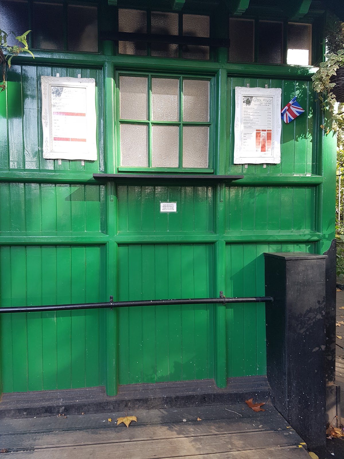 Photo of Wellington Place Cabmens Shelter