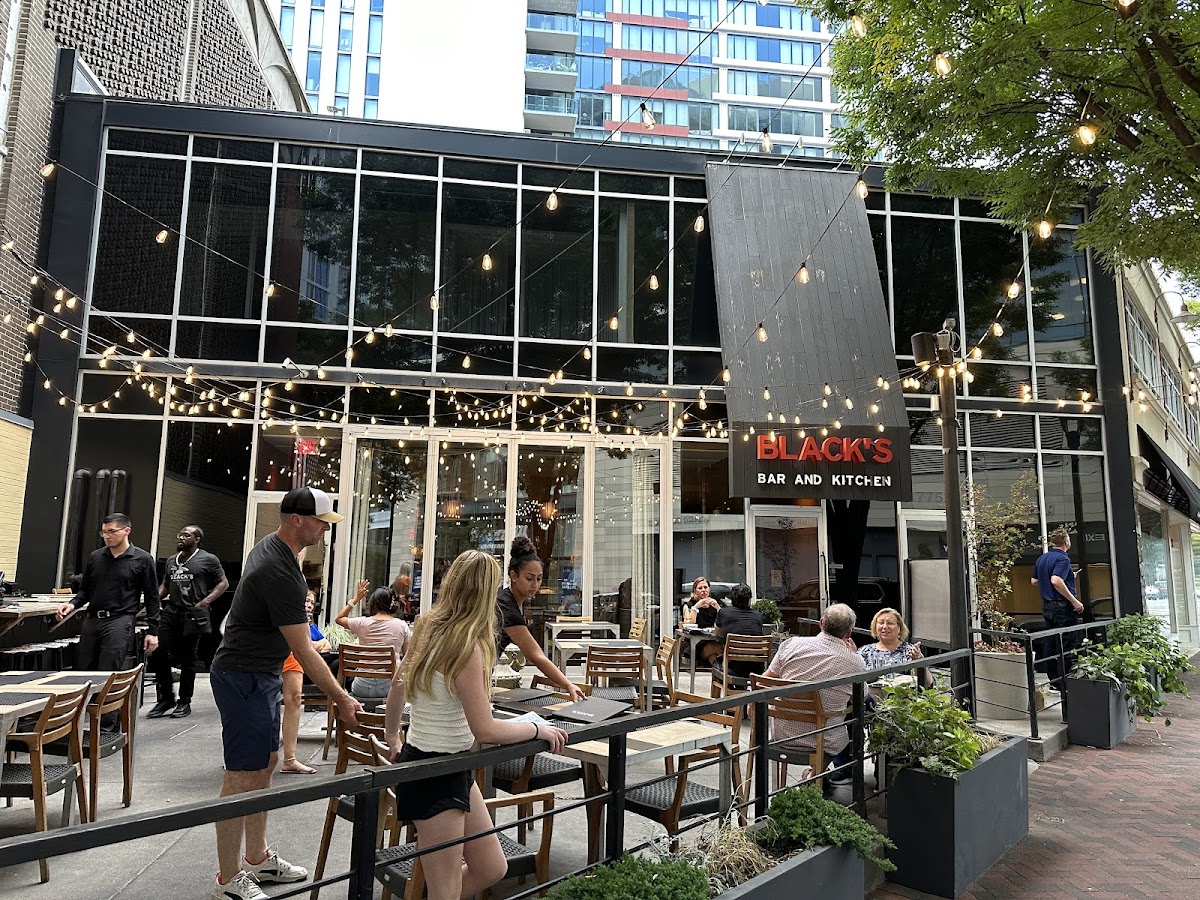 Black's Bar & Kitchen interior