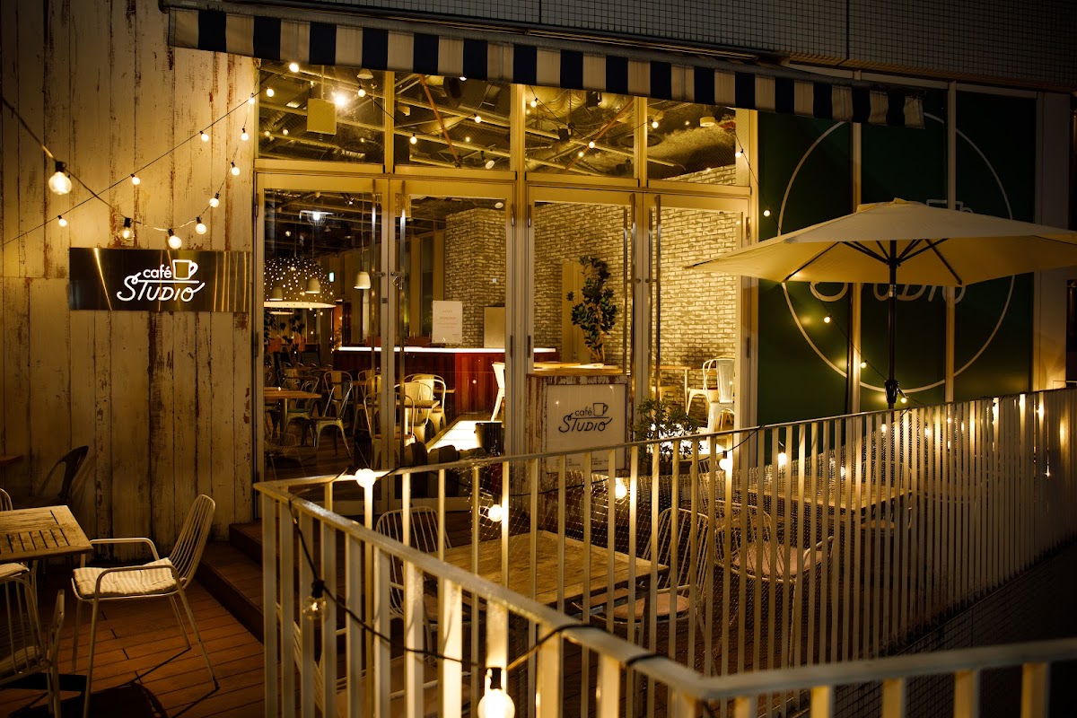 café STUDIO interior