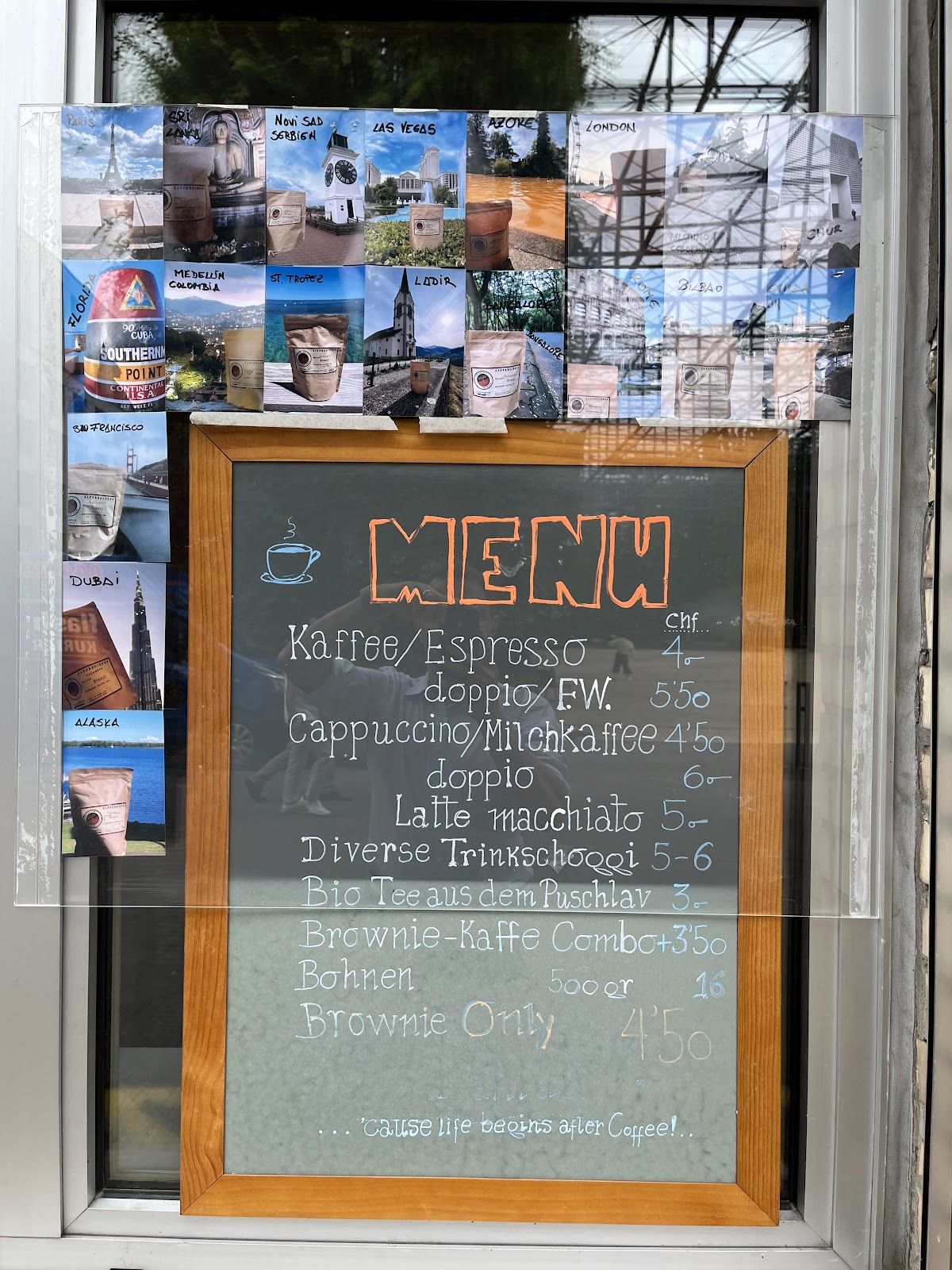 Photo of Rojo y Negro Café