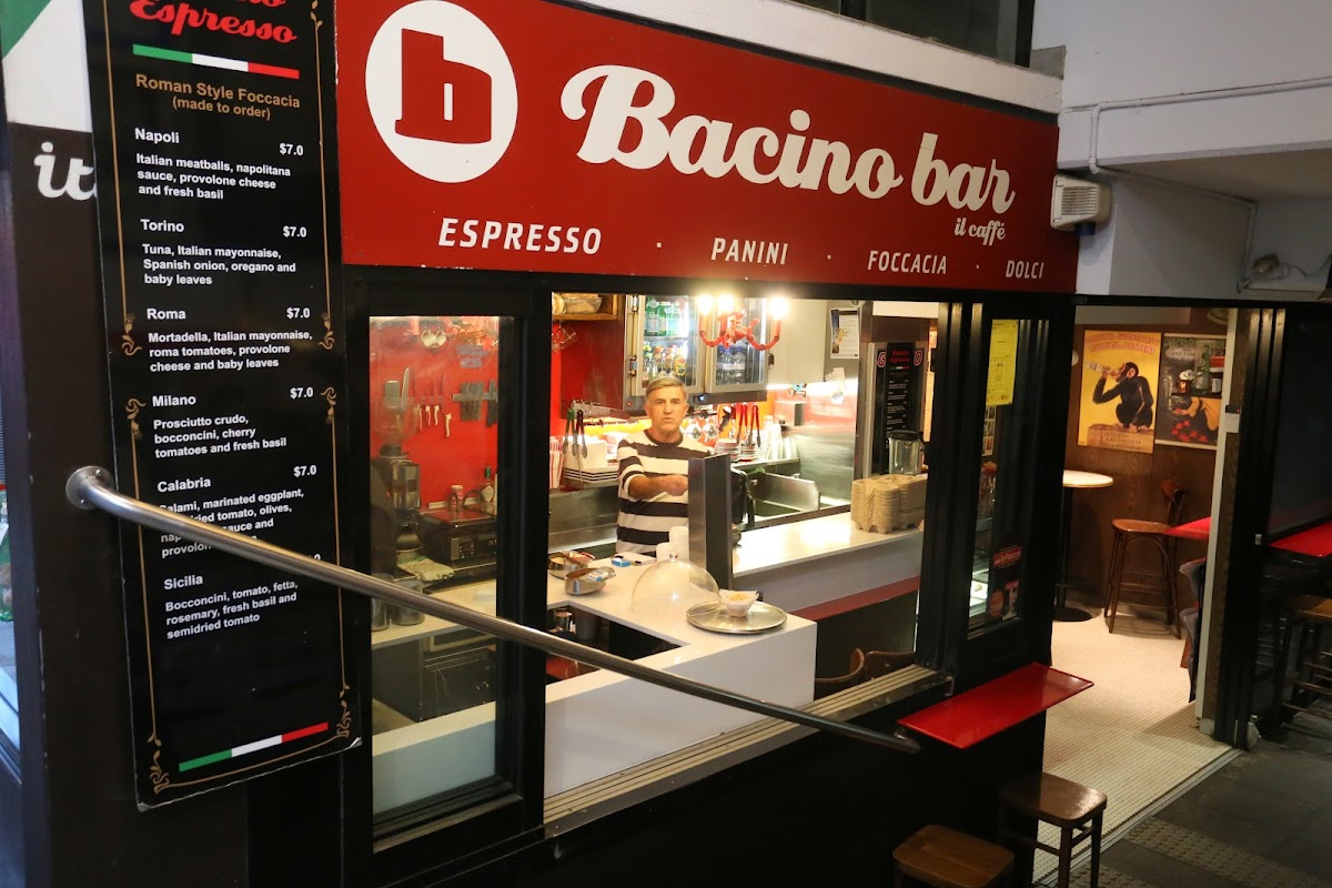 Bacino Bar interior