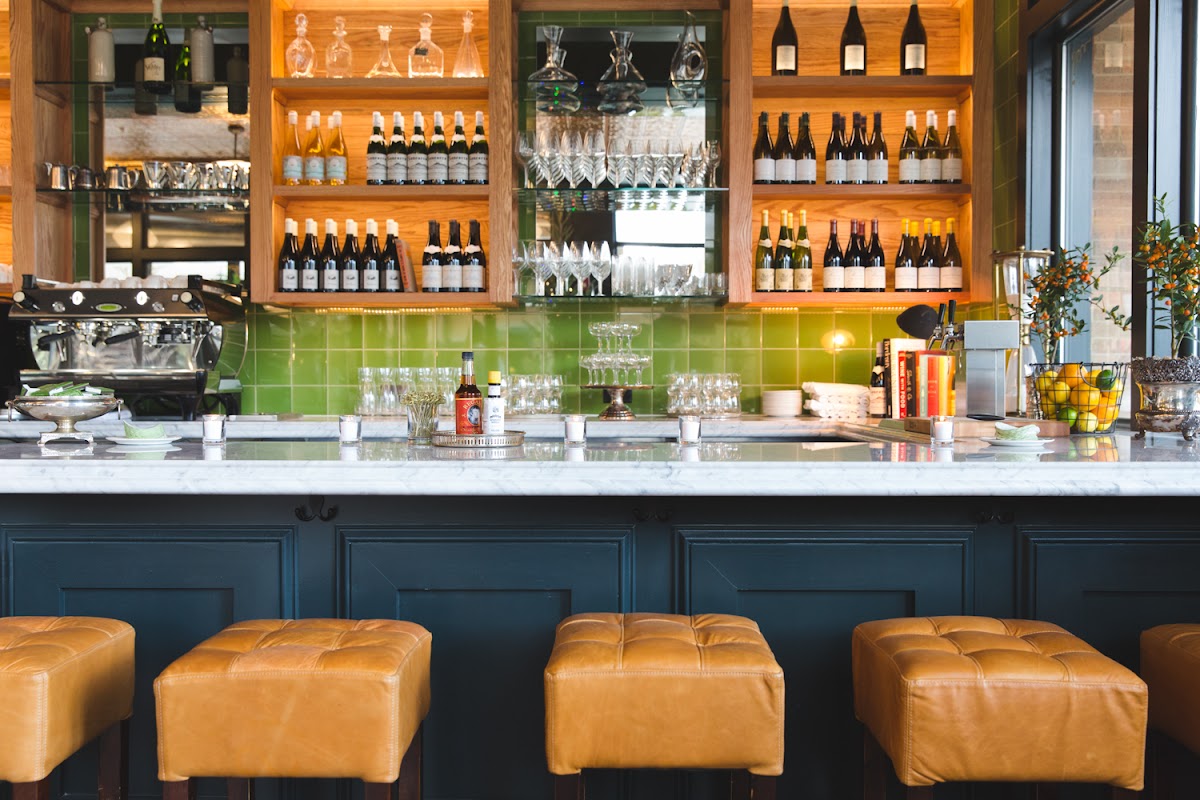 Bread & Butterfly interior