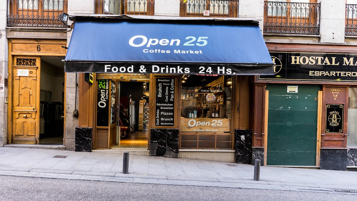 Open25 Coffee Market interior
