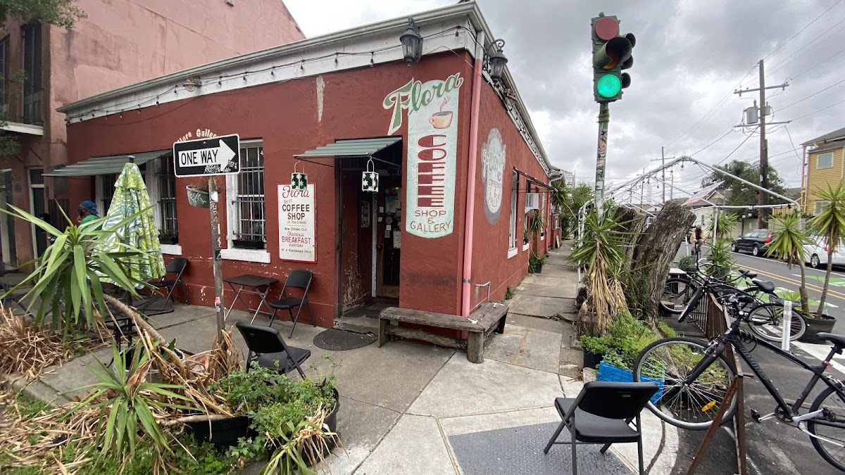 Flora Gallery & Coffee Shop interior