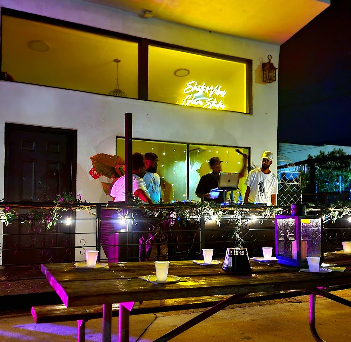 Urban Drinkery interior