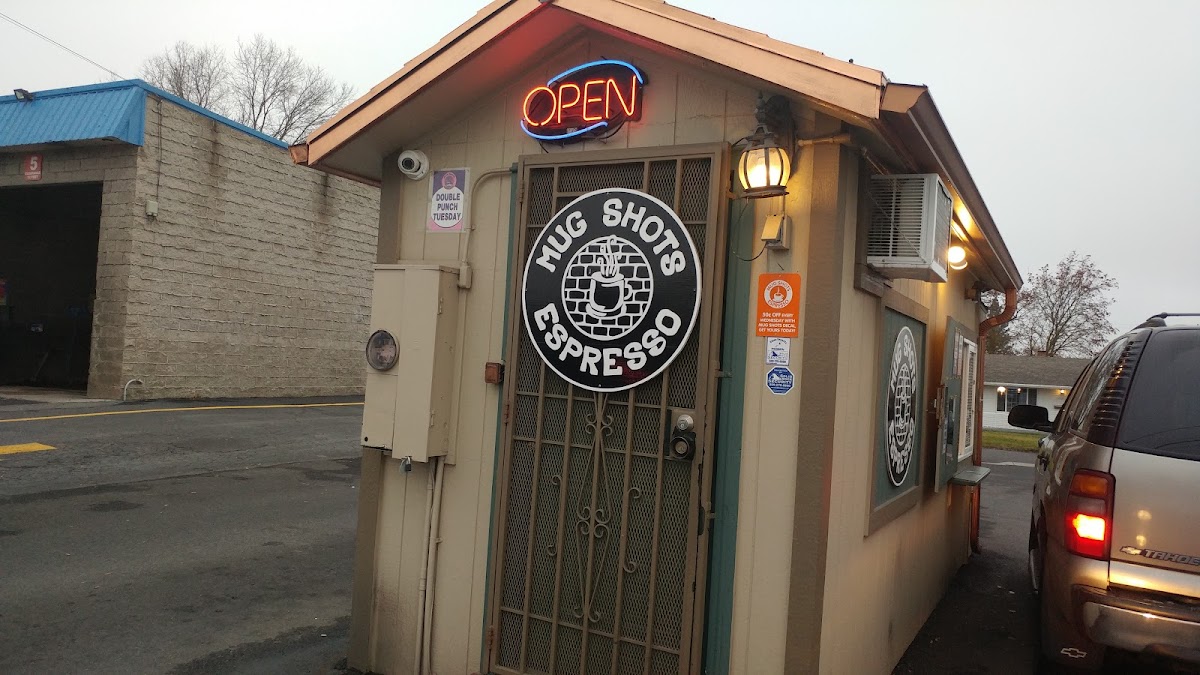 Muggies Coffee Co interior