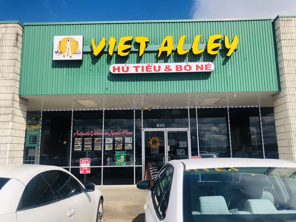 Viet Alley Restaurant interior