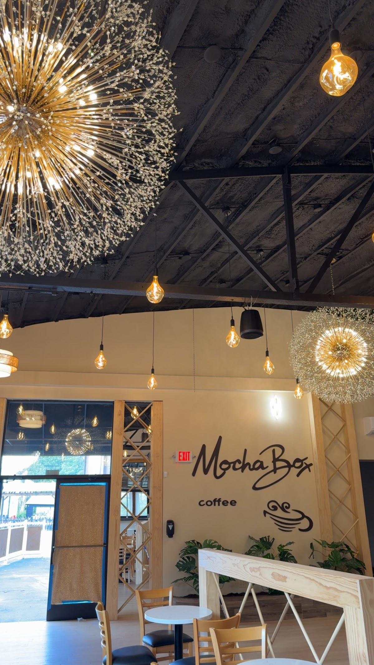 Mocha Box Coffee interior