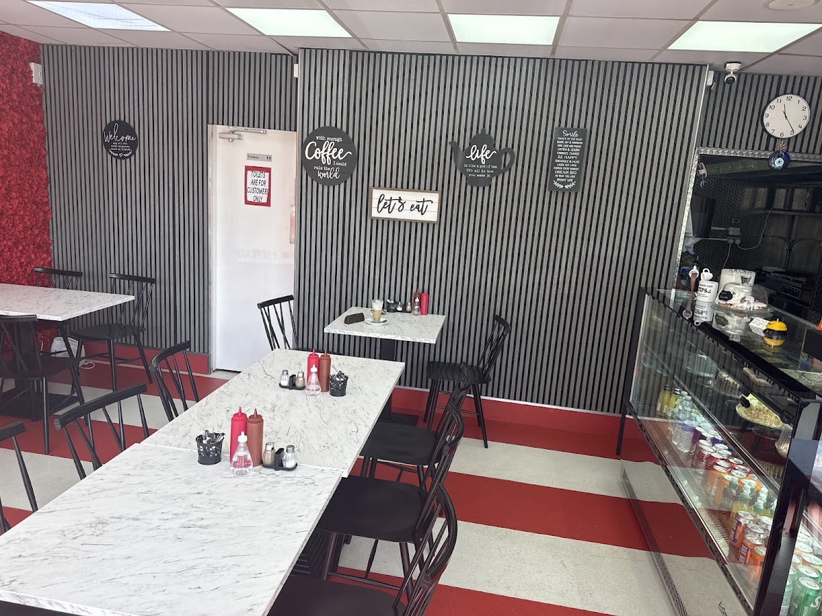 Red Velvet Cafe interior