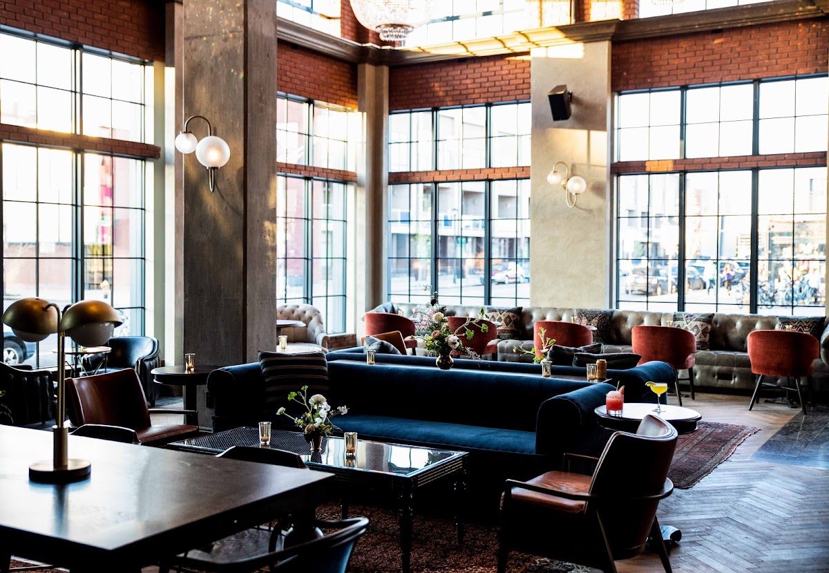 DC/AM Coffee Bar interior