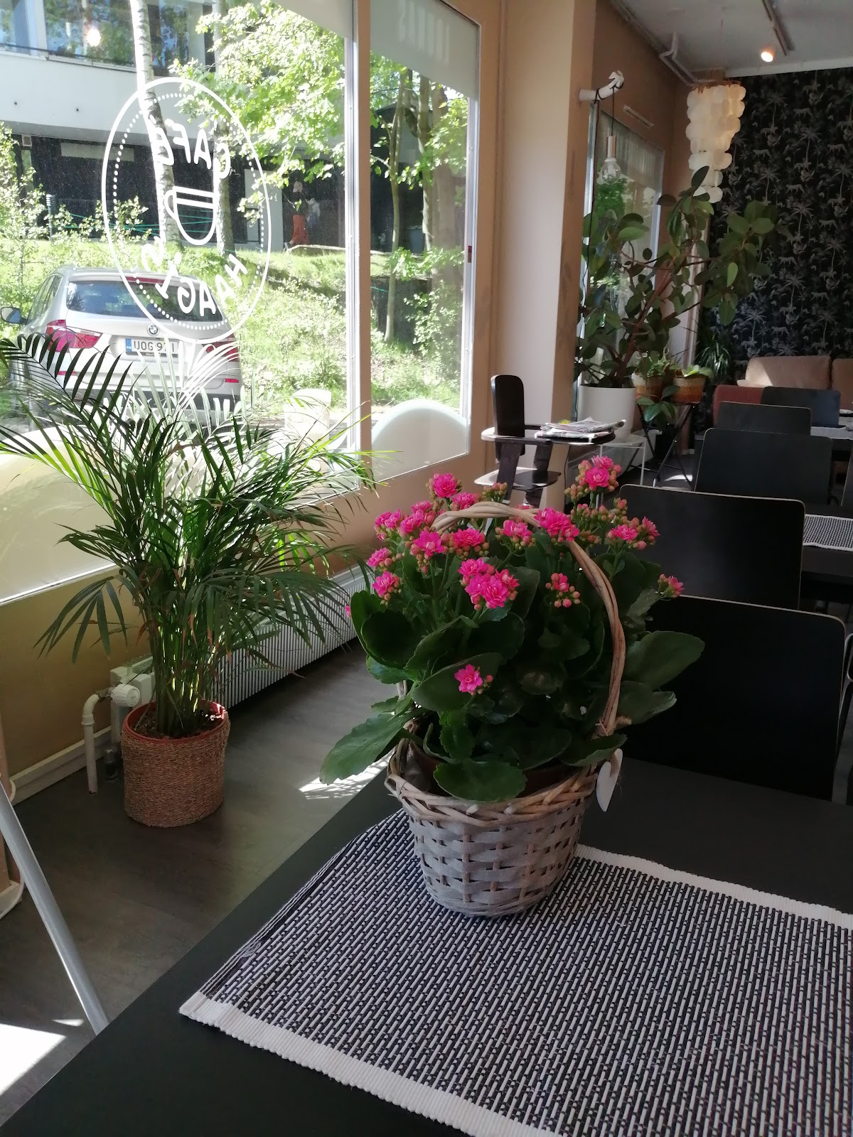 Erman Cafe interior