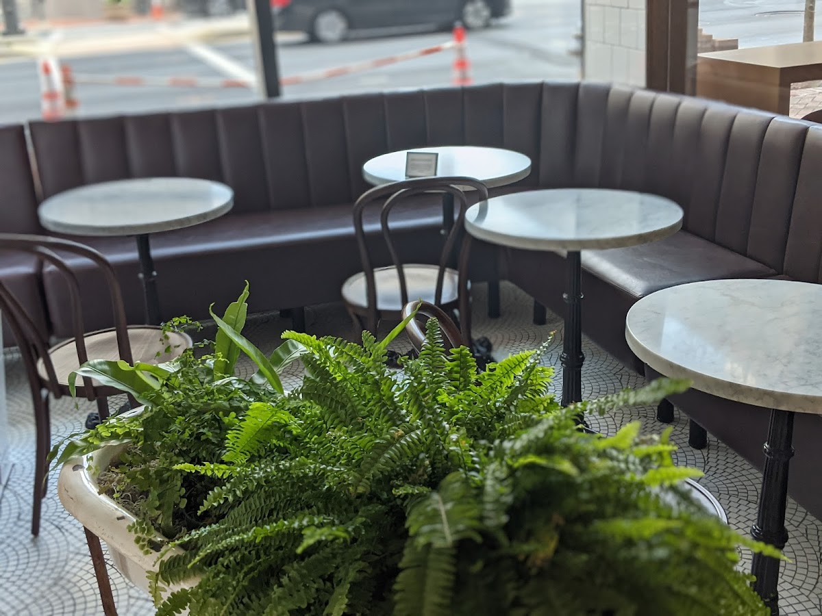 Tatte Bakery & Cafe | Bethesda interior