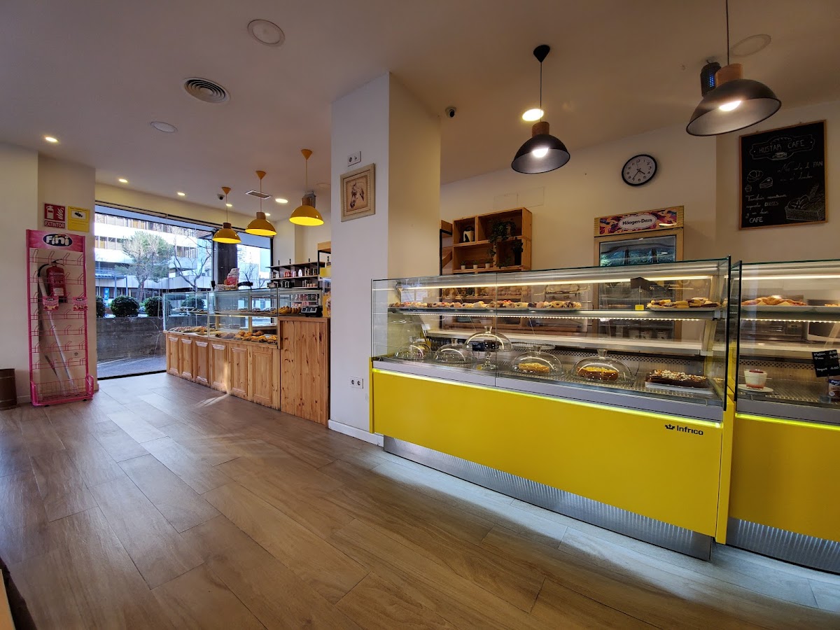 Hustar Coffee interior