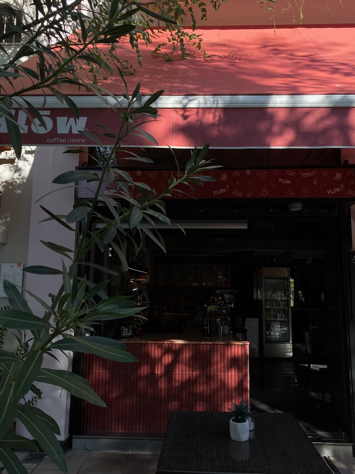 Flow Athens interior