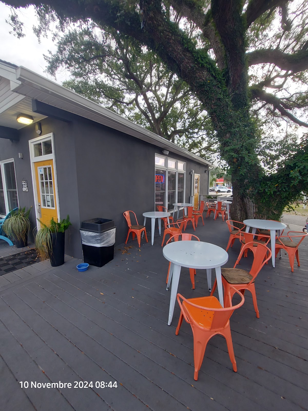 Metto Coffee and Tea interior