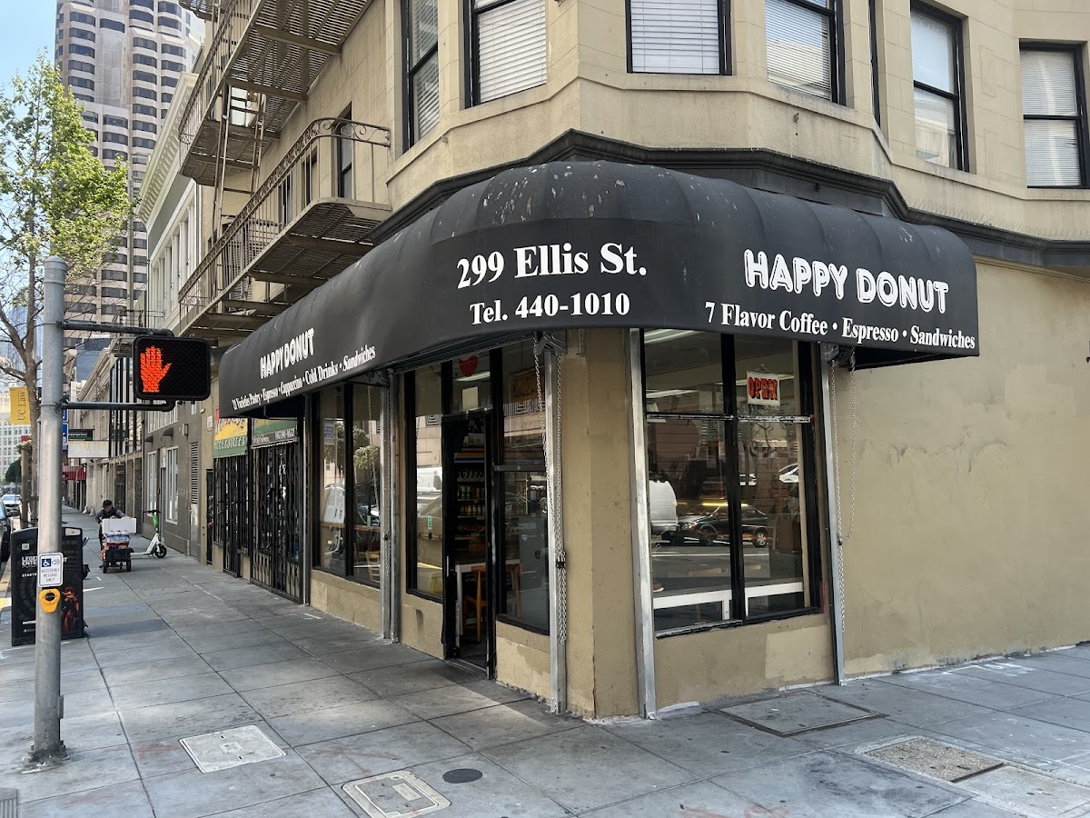 Happy Donuts interior