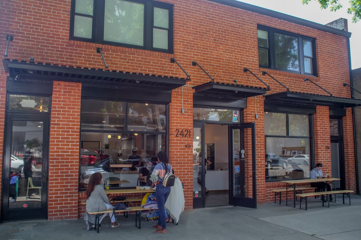 Mast Coffee interior
