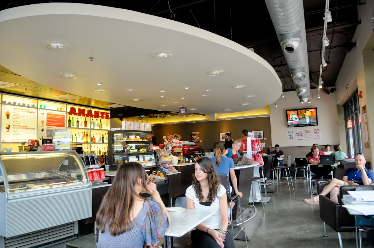 Amante Coffee interior